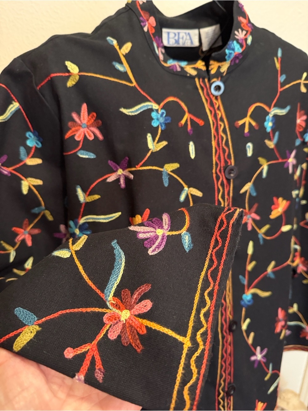 🌺🌺🌺BOGOHO🌺🌺🌺BFA Black Embroidered Floral Button-Up Shacket - 2X - Picture 6 of 10